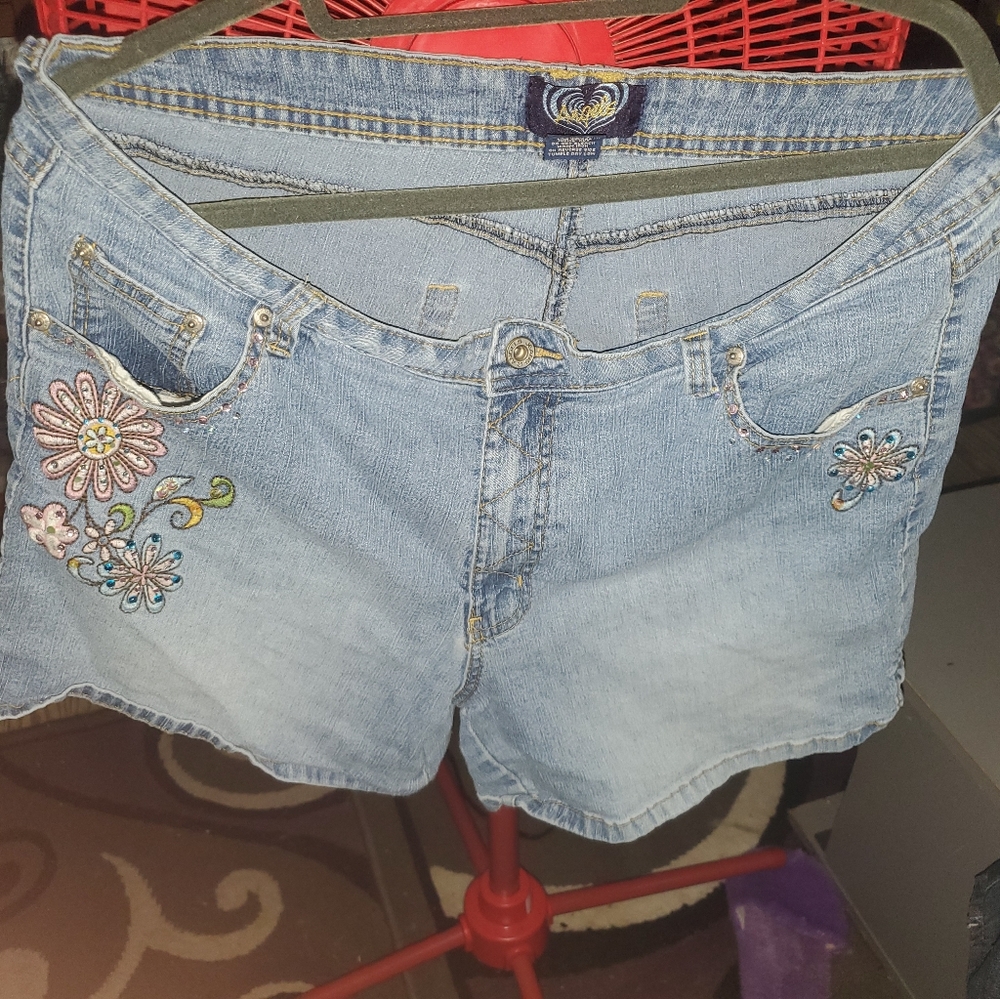 Angels jean shorts size 20w